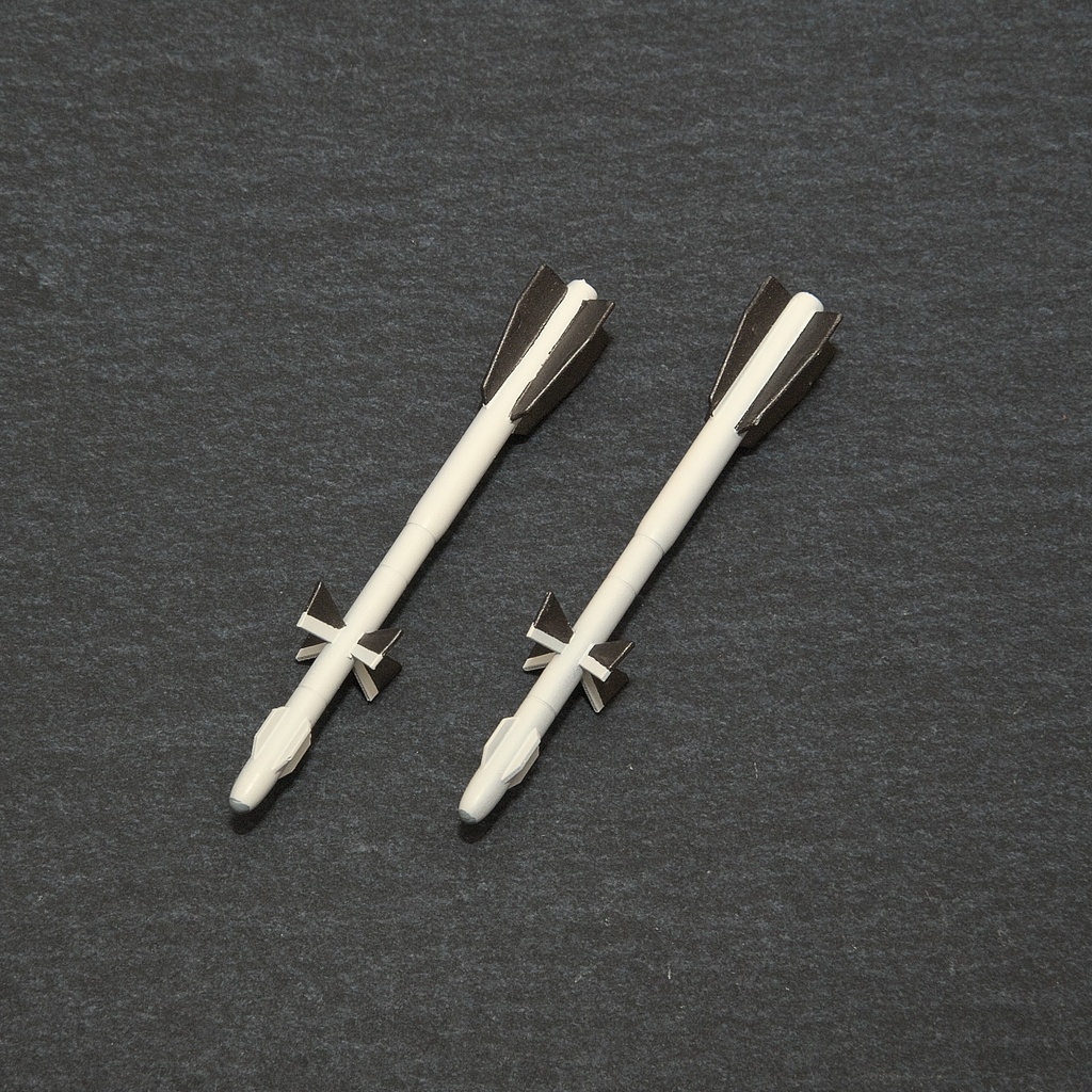 【在庫品】1/72スケール R-27ET (AA-10) 2本(プラスチックモデル用品)