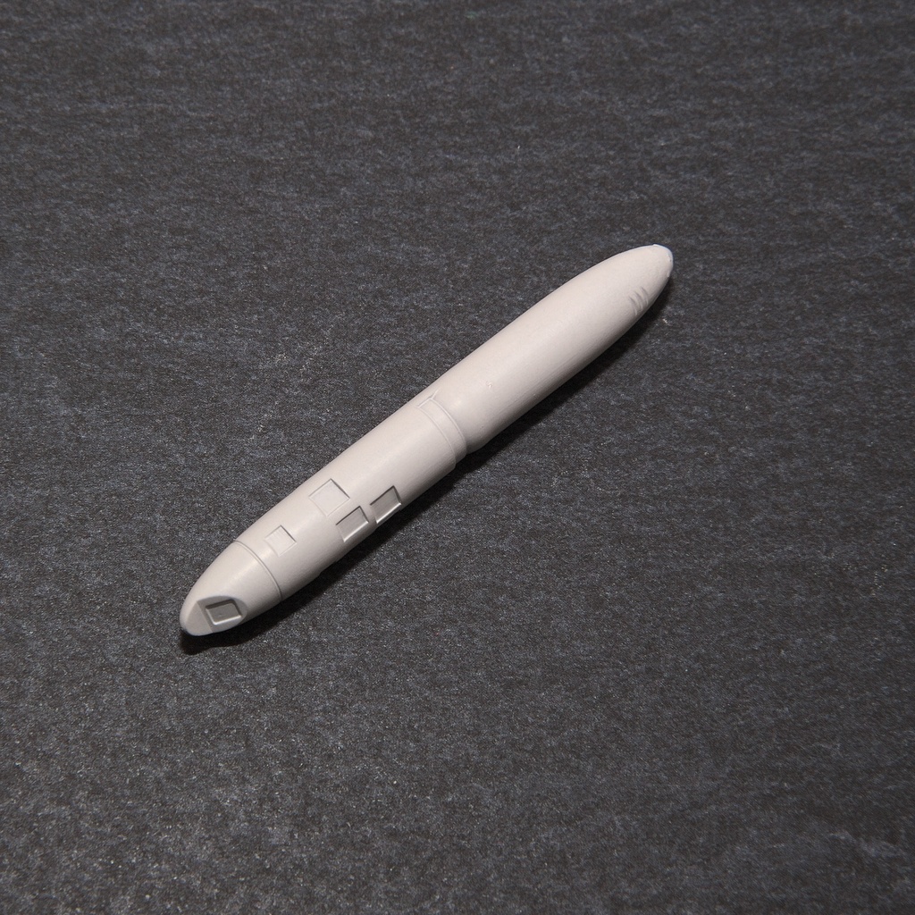 【在庫品】1/72スケール Orpheus 偵察ポッド 1本（プラスチックモデル用品）