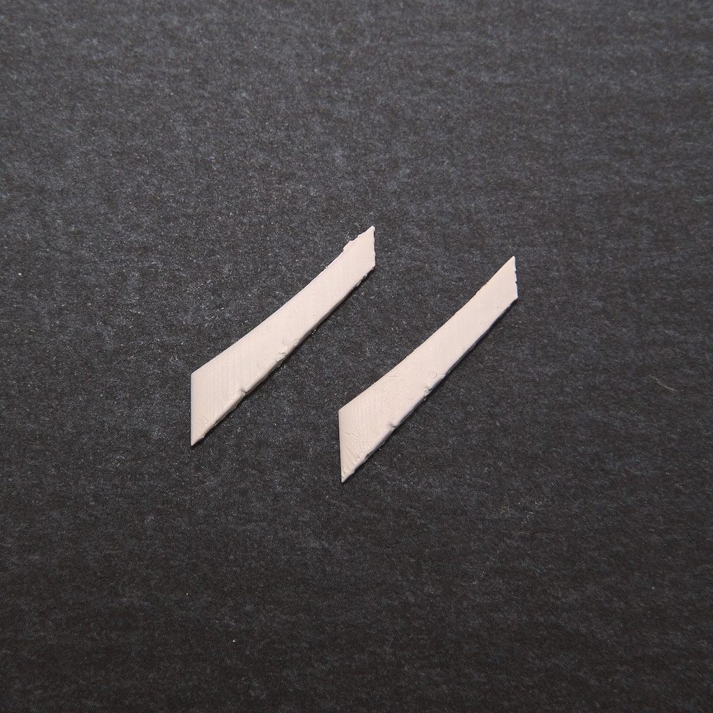 【在庫品】1/72スケール A-1 インボードパイロン 2個(プラスチックモデル用品)