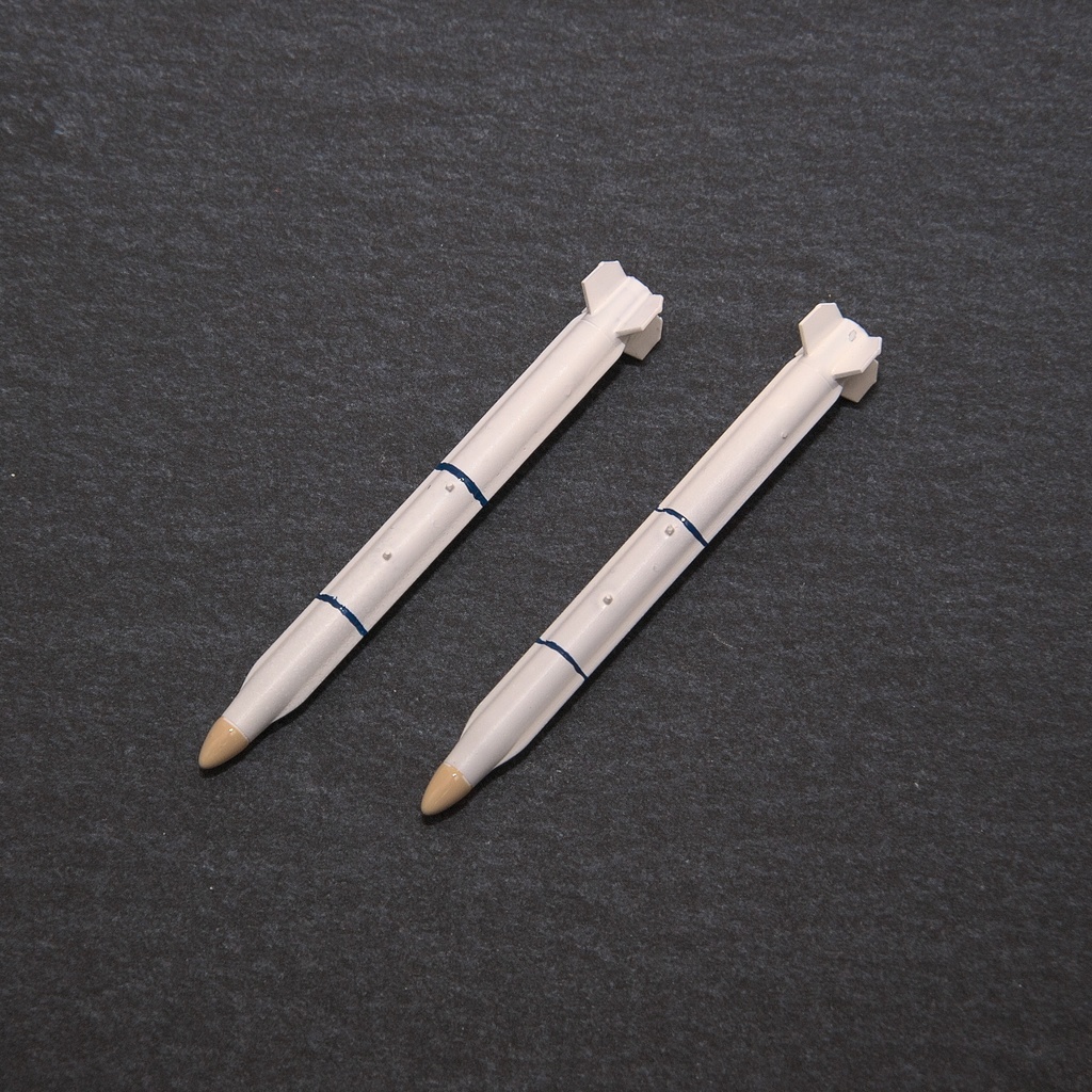 【在庫品】1/72スケール AGM-88G AARGM-ER 2本(プラスチックモデル用品)