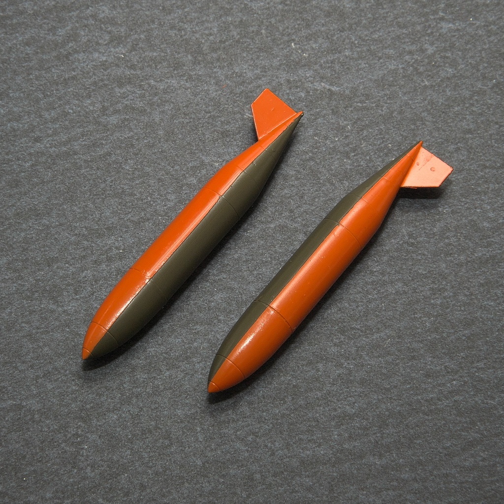 T-33A用 230galチップタンク 2本（1/72スケール プラスチックモデル用品）