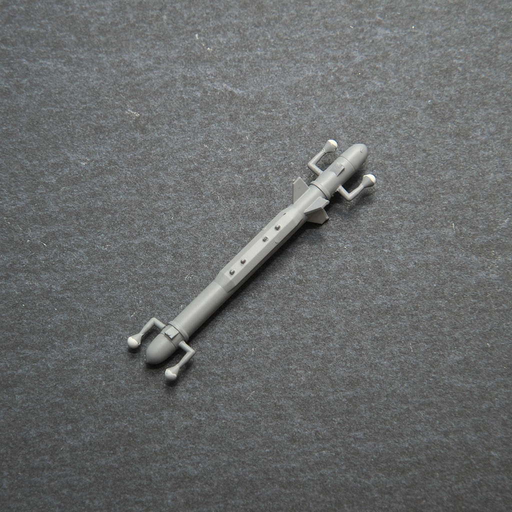 AN/ALQ-167(V) ECMポッド 1本(1/72スケール プラスチックモデル用品)