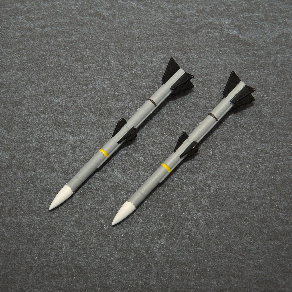 AAM-4(99式空対空誘導弾) 2本（1/72スケール プラスチックモデル用品）