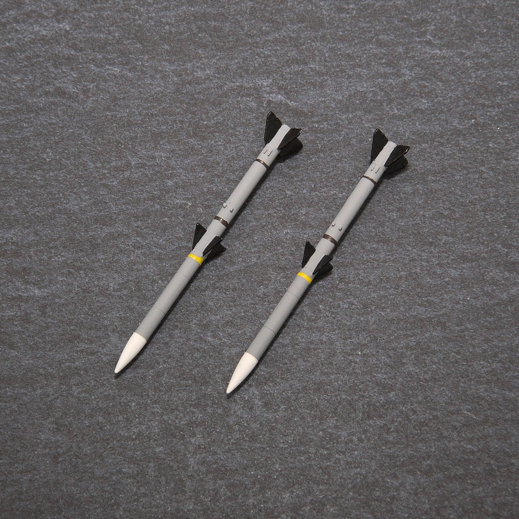 AIM-120A/B AMRAAM（1/72スケール プラスチックモデル用品）