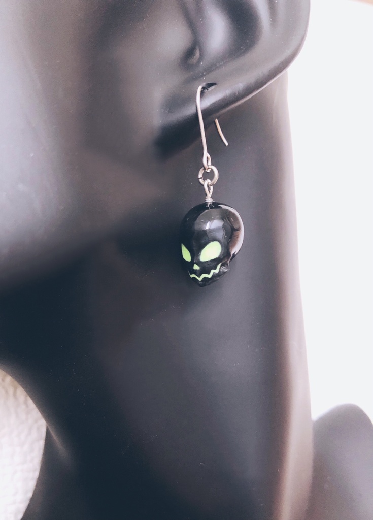 ハロウィンピアス(髑髏)