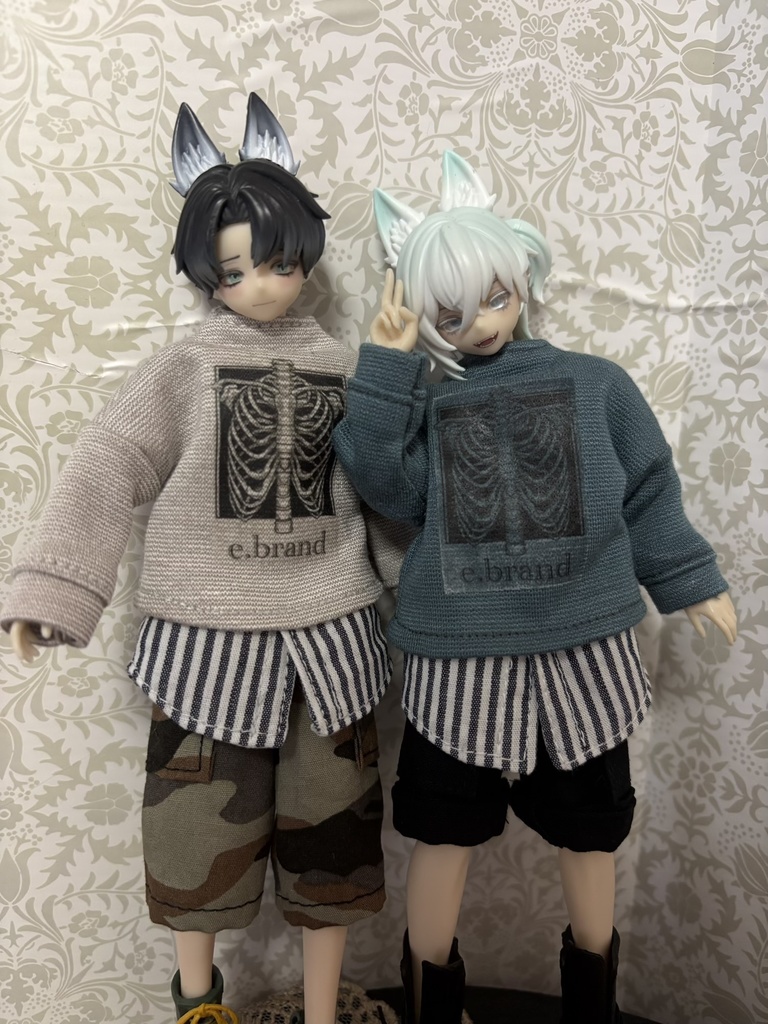 重ね風ボーンロンT