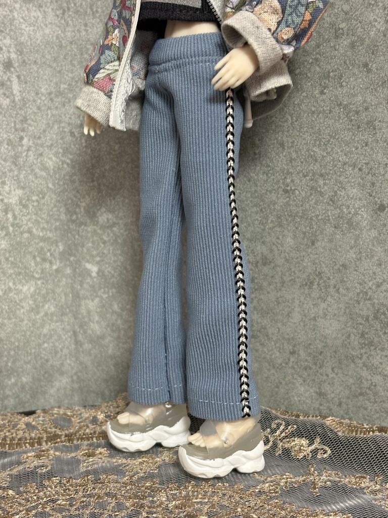 ラインリブパンツ