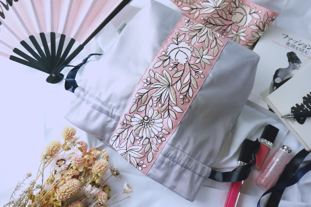 古今伝授の太刀イメージ【トラベル巾着ポーチ】