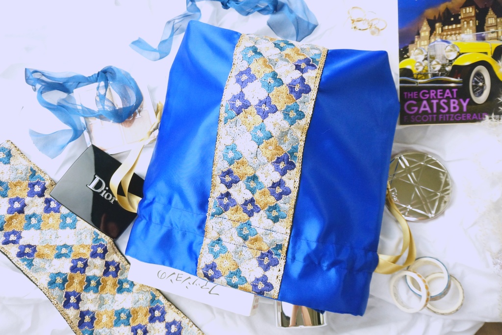 三日月宗近イメージ【トラベル巾着ポーチ】