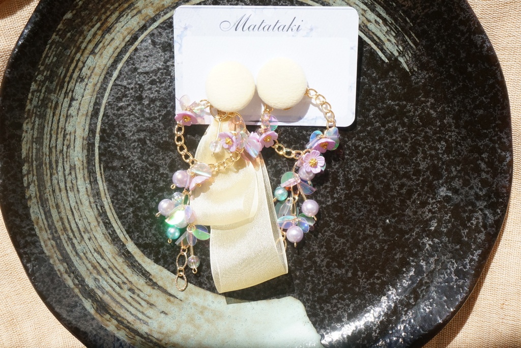 蜂須賀虎徹イメージ/くるみボタンの大ぶりピアス(イヤリング)