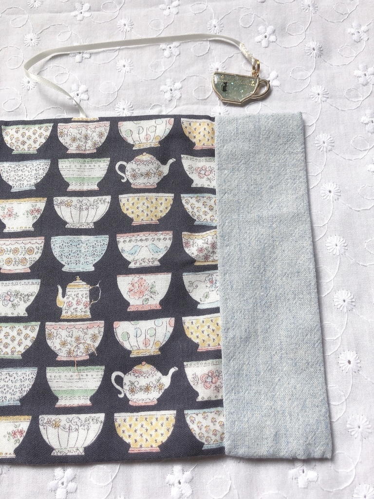 ゴーストハント ブックカバー 文庫H