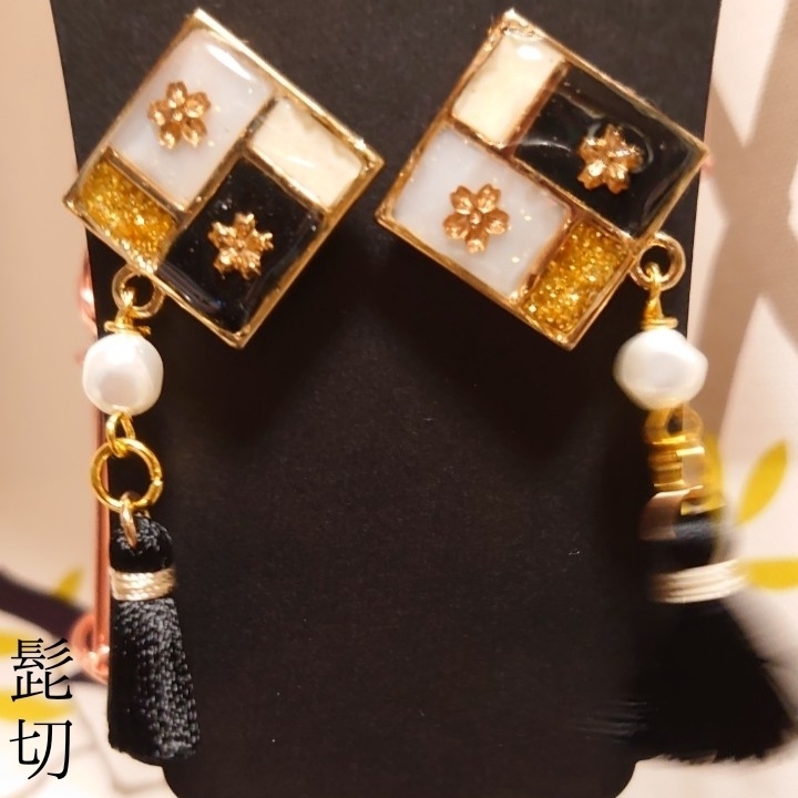 【刀剣乱舞】イヤリング【三日月、小狐丸、髭切】