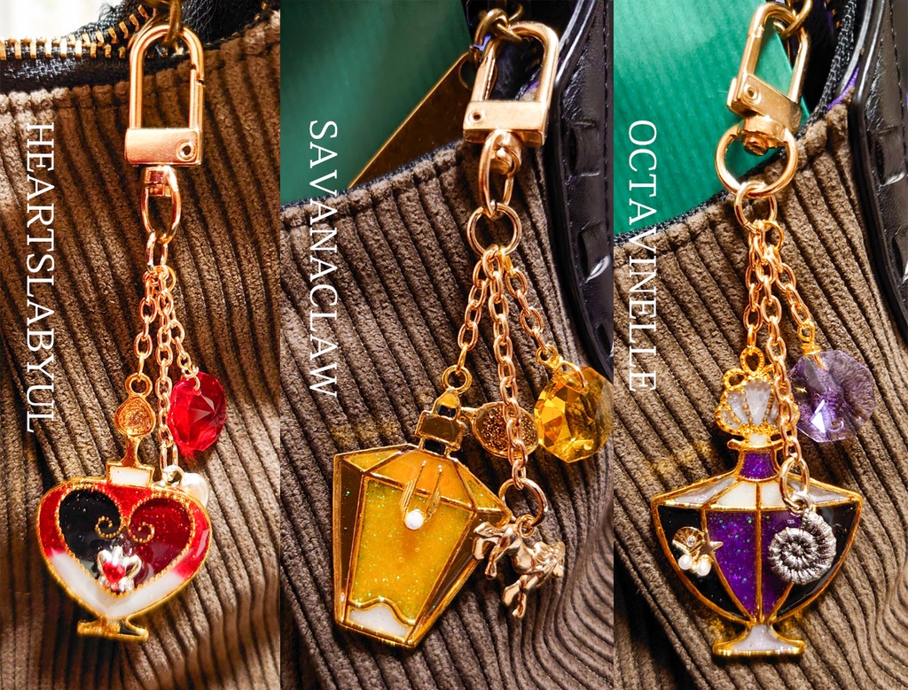 【ツイステッドワンダーランド】寮イメージ香水瓶バッグチャーム【ハーツ・オクタ・スカラビア・ディアソムニア】