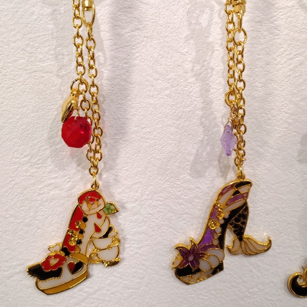 【ツイステッドワンダーランド】寮イメージハイヒールバッグチャーム【ハーツ・オクタ・スカラビア・ディアソムニア】