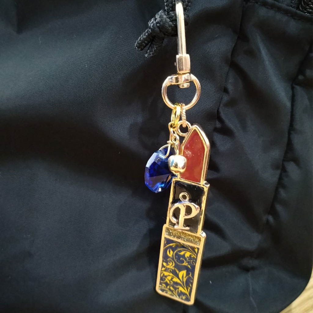 【ツイステッドワンダーランド】寮イメージリップキーホルダー