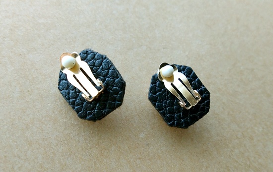 スクエアビジューのビーズ刺繍イヤリング(トパーズ)