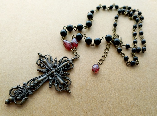 金古美ネックレス(十字架・ガーネット)