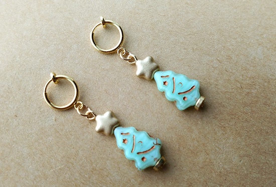 小さなツリーのイヤリング(バリエーション有)