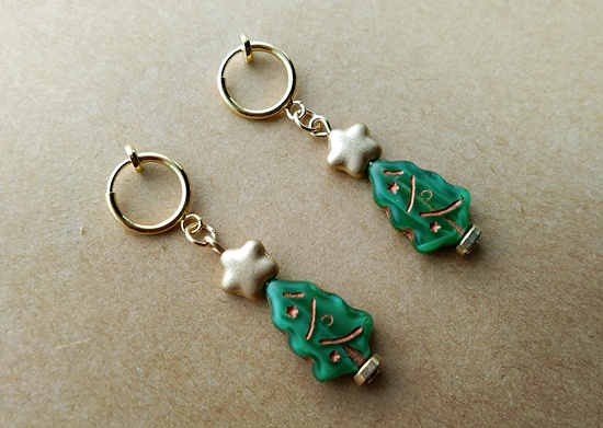 小さなツリーのイヤリング(バリエーション有)