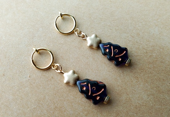 小さなツリーのイヤリング(バリエーション有)