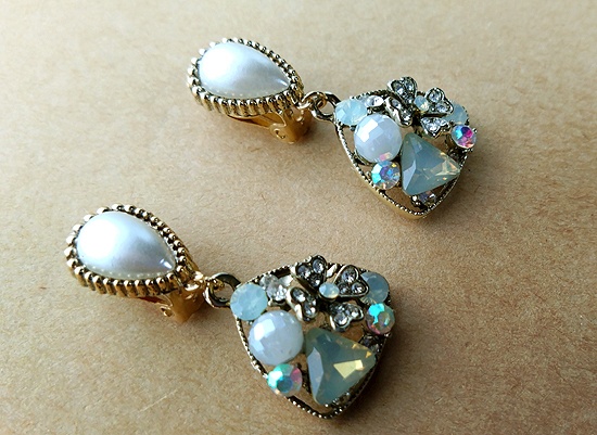 きらきらビジューのイヤリング(B)