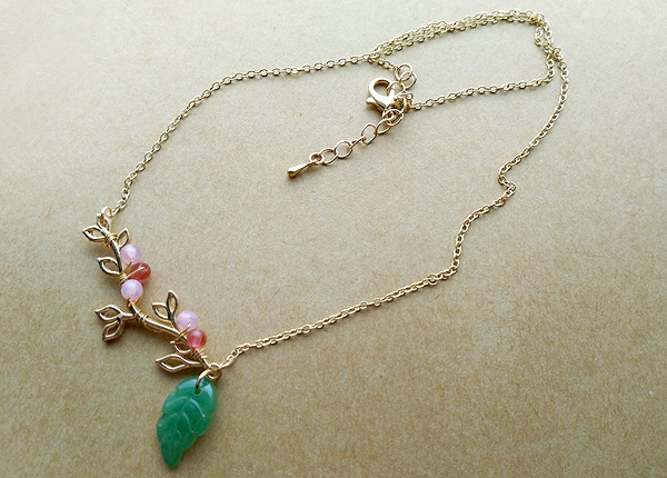 花枝のネックレス(蕾)