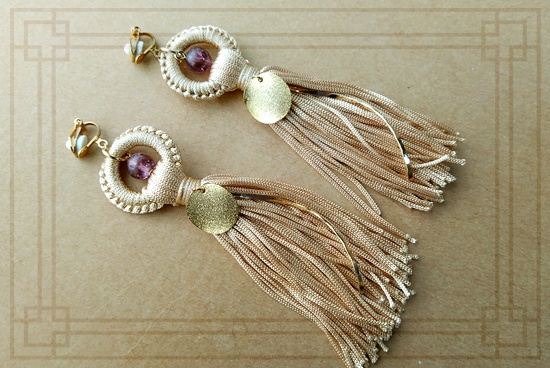 【十二国記概念アクセサリー】輪結びタッセルのイヤリング(十二国記概念特別ver/景麒)