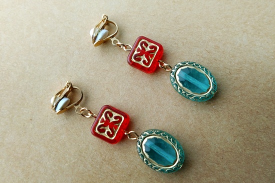 バラエティオーナメントのイヤリング(バリエーション有)