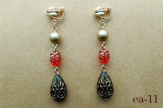 バラエティオーナメントのイヤリング(バリエーション有)