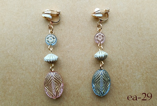 バラエティオーナメントのイヤリング(バリエーション有)