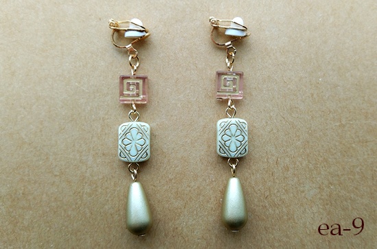 バラエティオーナメントのイヤリング(バリエーション有)