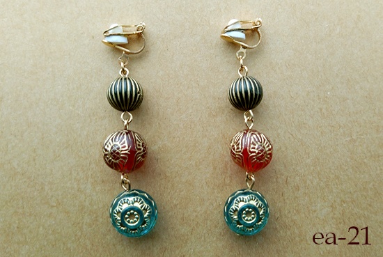 バラエティオーナメントのイヤリング(バリエーション有)