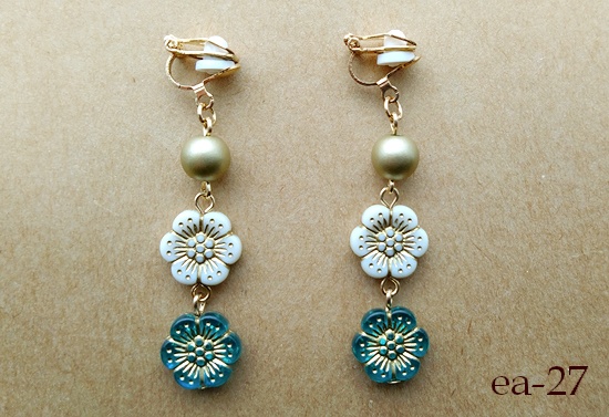 バラエティオーナメントのイヤリング(バリエーション有)