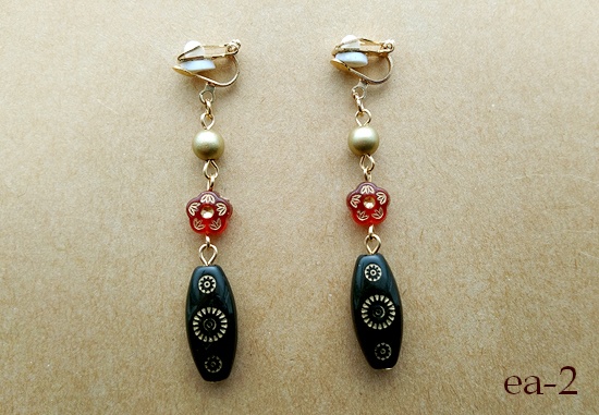 バラエティオーナメントのイヤリング(バリエーション有)