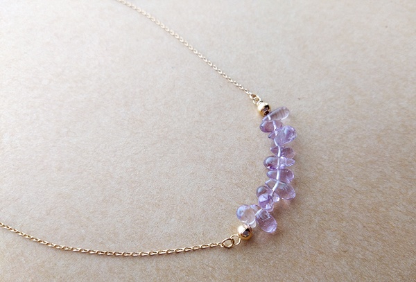 アメジストドロップのシンプルネックレス