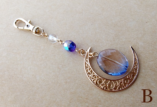 三日月とグラデ結晶のナスカンチャーム(バリエーション有)