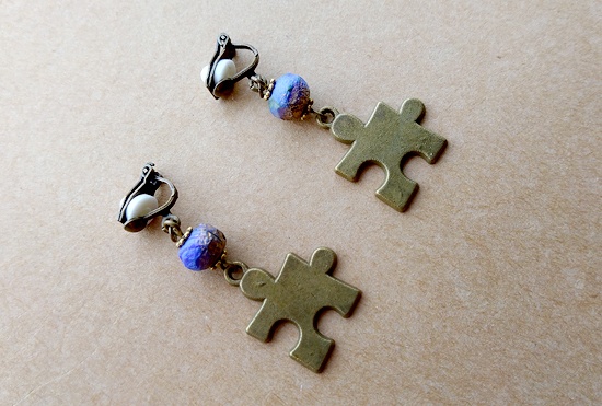 パズルのピースのイヤリング