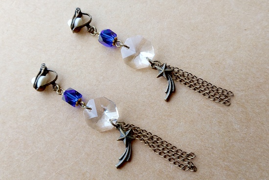 シャンデリアパーツと流れ星のイヤリング