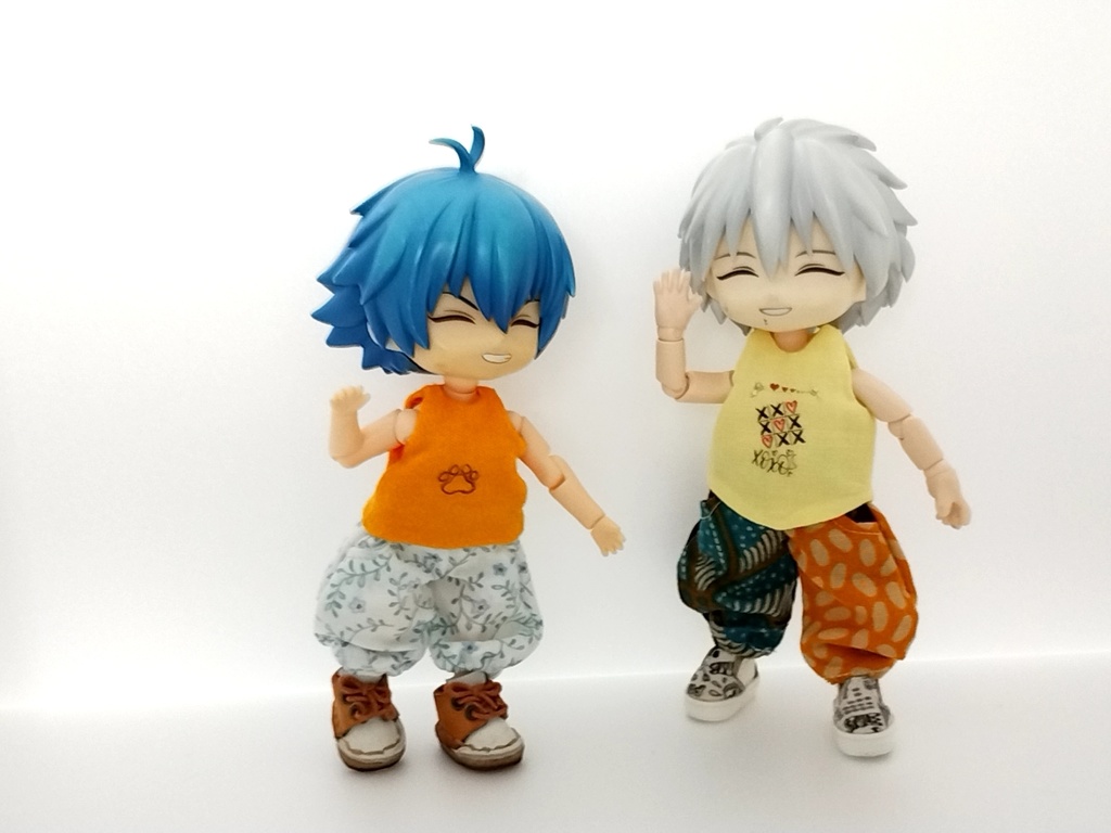 ゴムタイプのバルーンパンツ