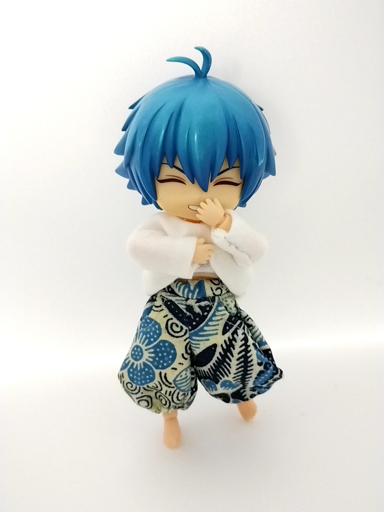 ゴムタイプのバルーンパンツ