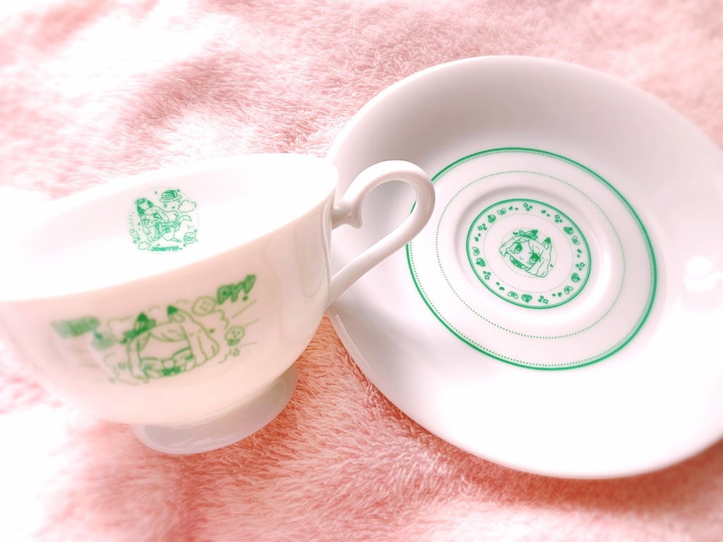 メジロマックイーンのティーカップ&ソーサーですわ!