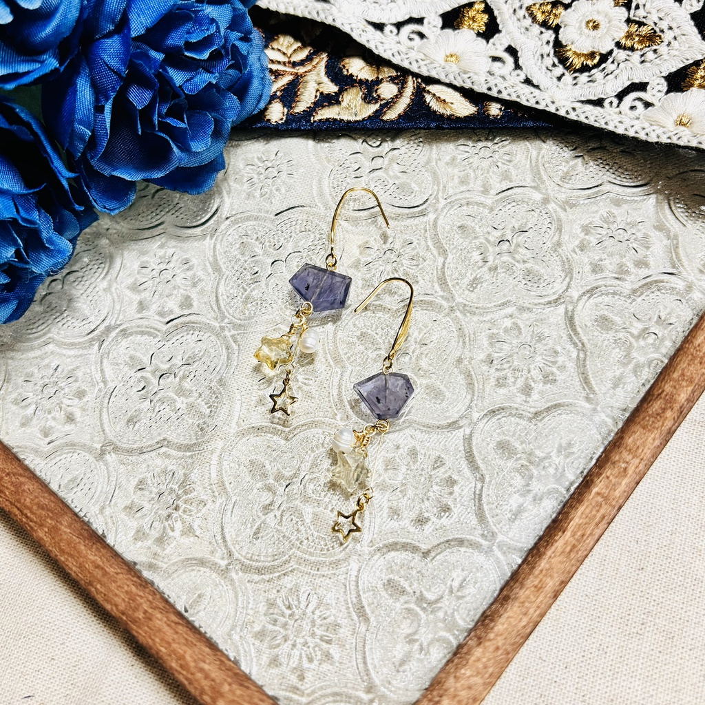 壬猫概念アクセサリー『菫青石と黄水晶の煌き』