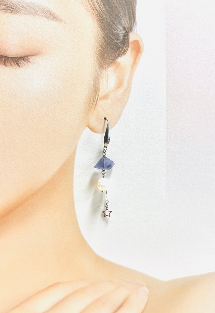 壬猫概念アクセサリー『菫青石と淡水真珠の瞬き』