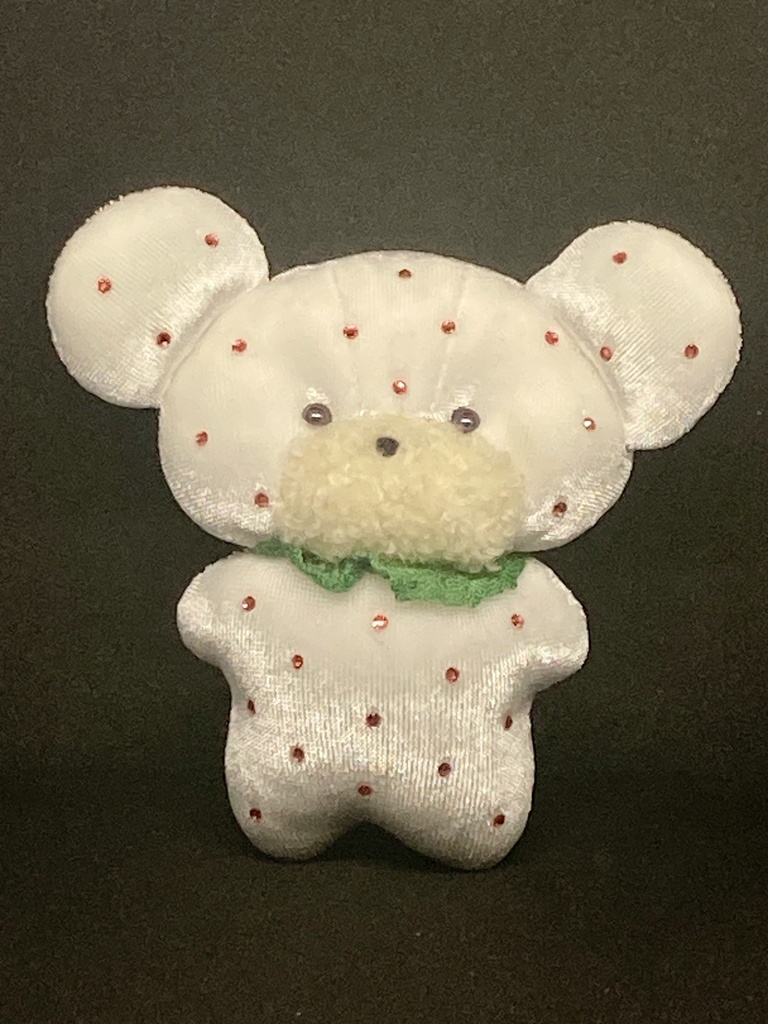 フルーツくま(白いちご)１