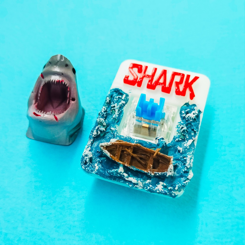 指先に噛みつく存在感!サメのキーキャップ