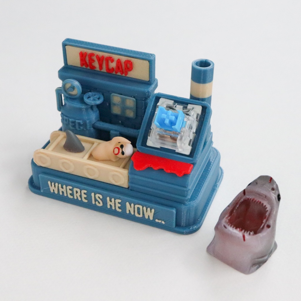 指先に噛みつく存在感!サメのキーキャップ