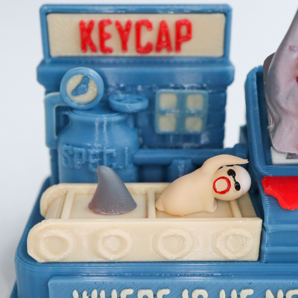 指先に噛みつく存在感!サメのキーキャップ