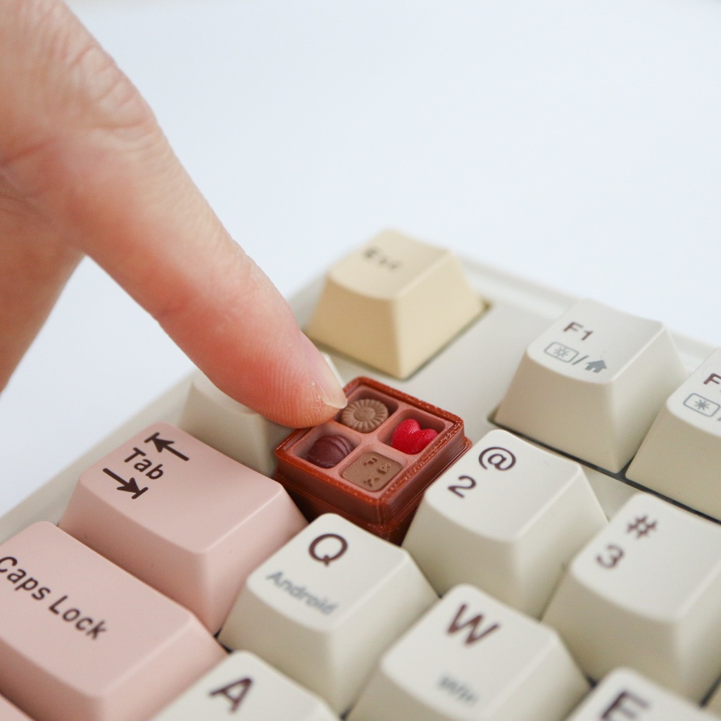 デスクに小さな幸せを。チョコレートボックスのキーキャップ