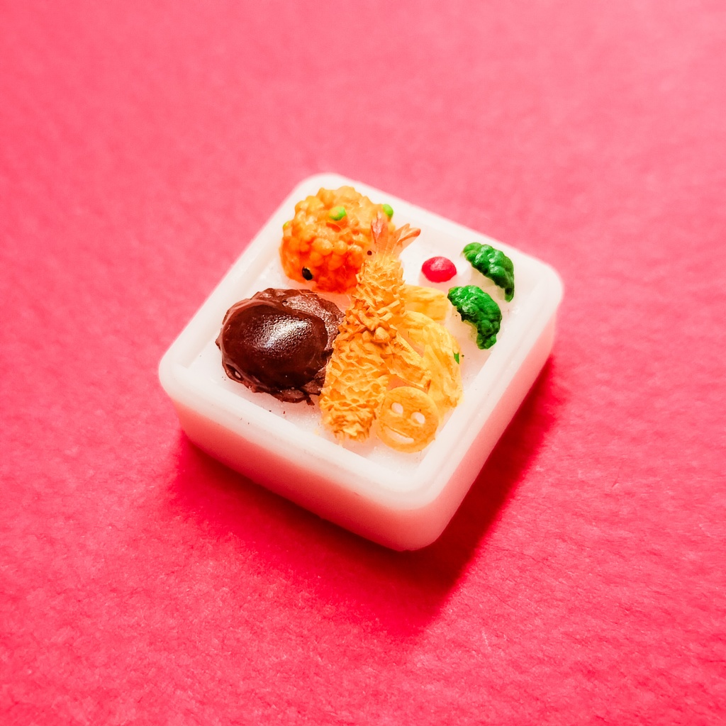 かわいさ満点!にこちゃんポテト付きお子様ランチキーキャップ