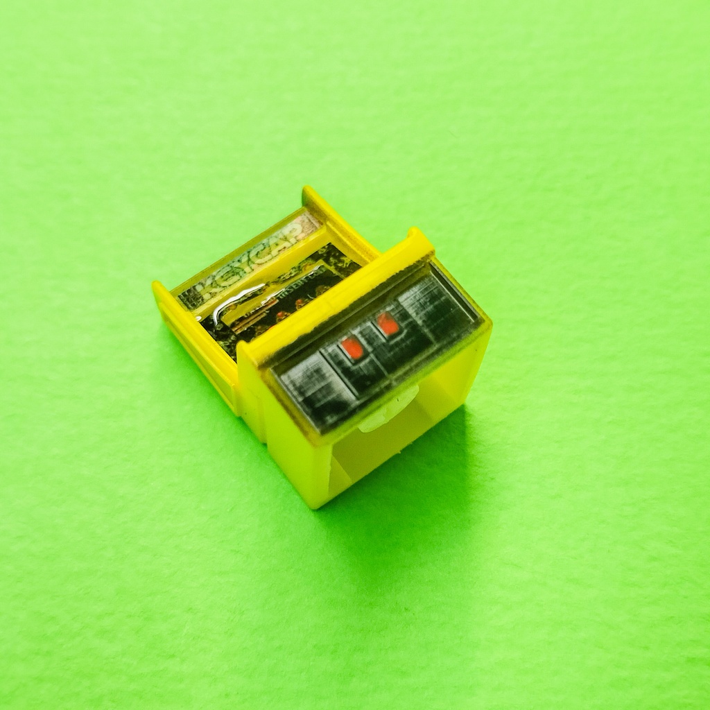 画面が光る!机上の小さなアーケードゲーム機のキーキャップ